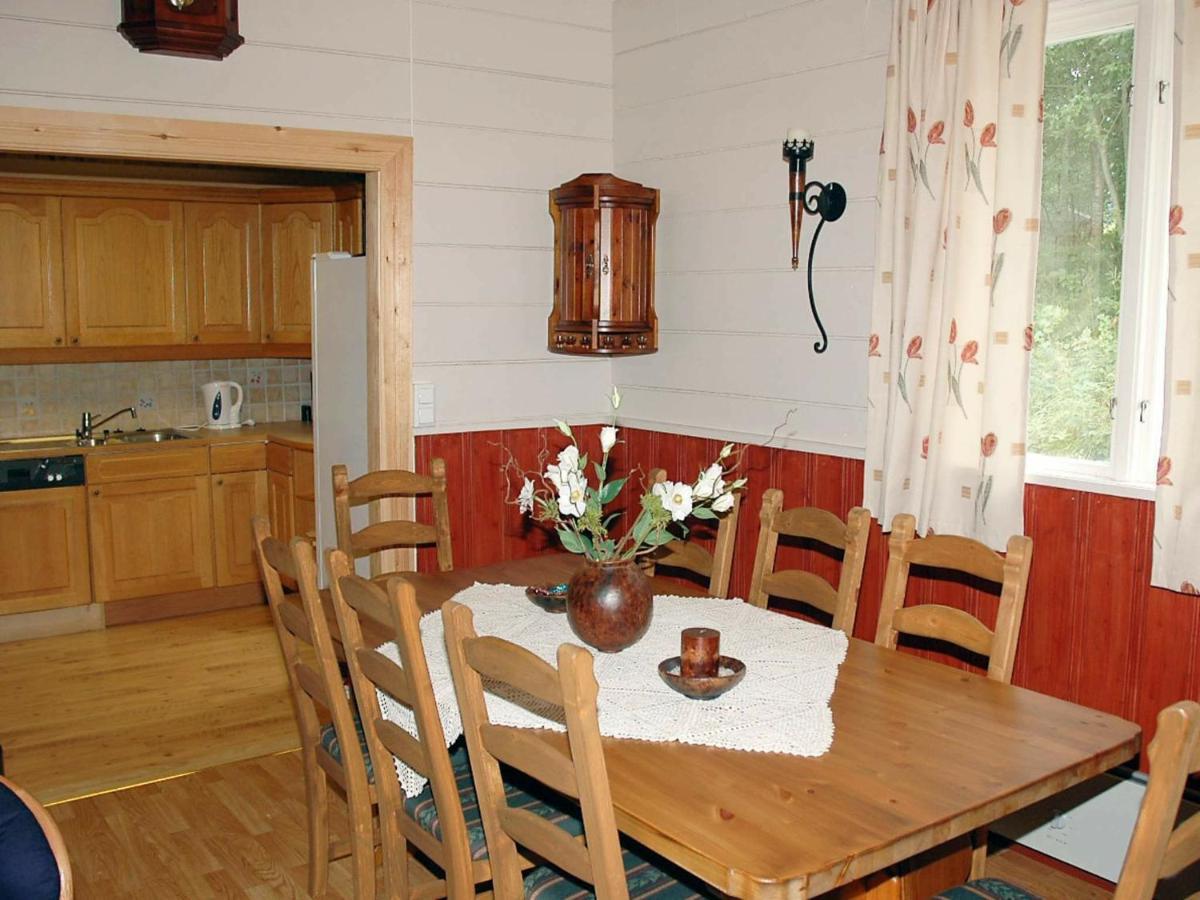 Three-Bedroom Holiday Home In Isfjorden Torvik Exterior photo